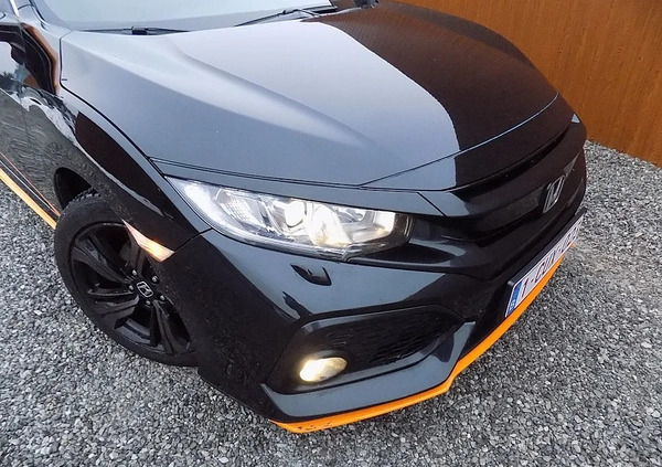 Honda Civic cena 59900 przebieg: 105000, rok produkcji 2018 z Susz małe 379